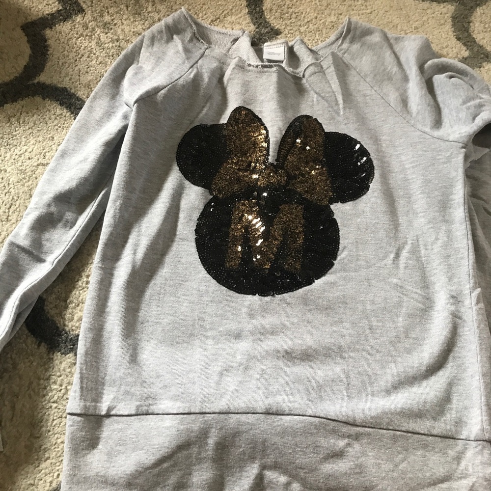 Off shoulder Minnie sweat shirt